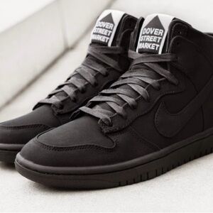 NIKE DUNK HIGH LUX SP/DSM
"DOVER STREET MARKET" BLACK-BLACK SZ 8  [718766-001]